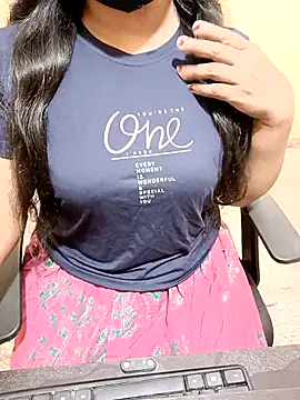 Snapshot of Nithya_05 chatting on October 26, 2025, 6:30 am Nithya 05 online show from October 26, 2025, 6:30 am