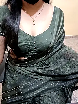 Snapshot of Nithya_05 chatting on October 30, 2025, 5:13 pm Nithya 05 online show from October 30, 2025, 5:13 pm