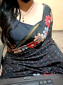 Snapshot of Nithya_05 chatting on October 31, 2025, 5:19 am Nithya 05 online show from October 31, 2025, 5:19 am