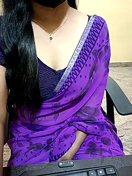 Snapshot of Nithya_05 chatting on November 15, 2025, 6:37 pm Nithya 05 online show from November 15, 2025, 6:37 pm