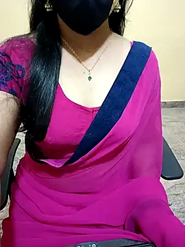 Snapshot of Nithya_05 chatting on November 18, 2025, 4:39 am Nithya 05 online show from November 18, 2025, 4:39 am