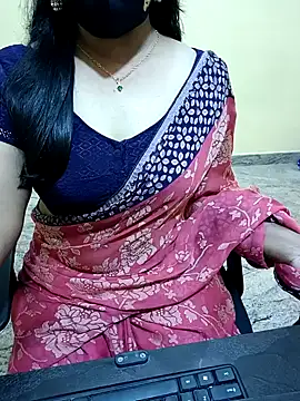 Snapshot of Nithya_05 chatting on November 18, 2025, 4:55 pm Nithya 05 online show from November 18, 2025, 4:55 pm