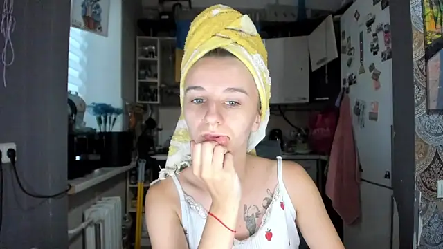 Snapshot of _Nika_Kik chatting on July 20, 2026, 2:26 am Nika Kik online show from July 20, 2026, 2:26 am