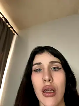 Snapshot of CherryCrystall chatting on October 8, 2025, 11:08 am CherryCrystall online show from October 8, 2025, 11:08 am