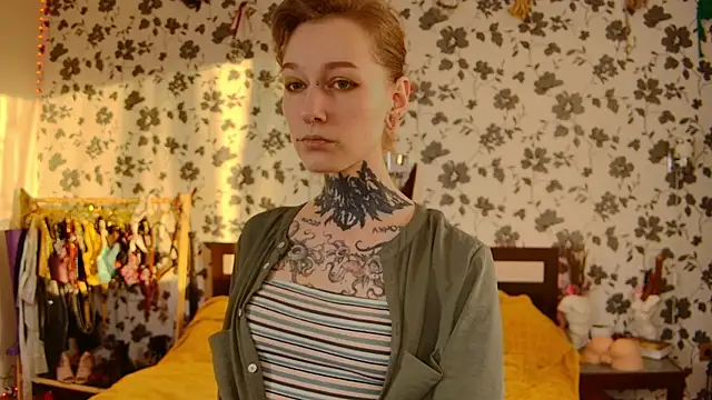 Littlespacemouse online show from September 29, 2025, 2:38 am