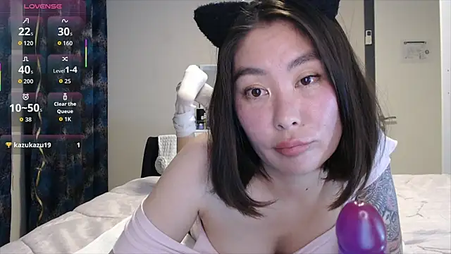 Snapshot of Maya_Kumashiro chatting on December 2, 2025, 9:10 pm Maya Kumashiro online show from December 2, 2025, 9:10 pm