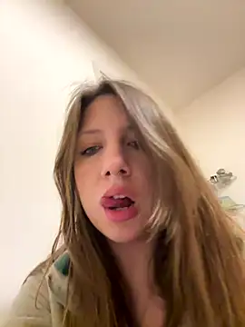 Sashabunny online show from December 18, 2025, 4:57 pm