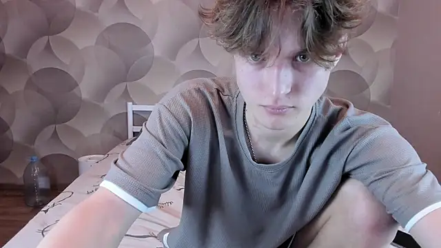 Ian Flor online show from April 6, 2026, 3:13 pm