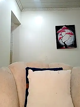 Ayrella02 online show from November 29, 2025, 1:41 am