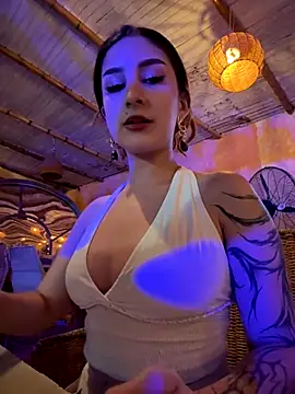 Snapshot of Mon_Cherry chatting on October 28, 2025, 12:47 am Mon Cherry online show from October 28, 2025, 12:47 am