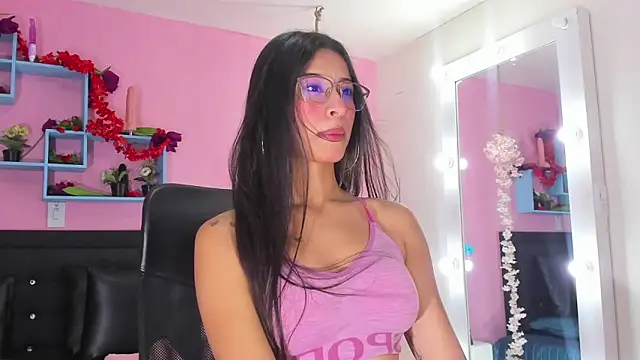 Snapshot of SamaraCortez chatting on February 10, 2025, 8:31 pm SamaraCortez online show from February 10, 2025, 8:31 pm