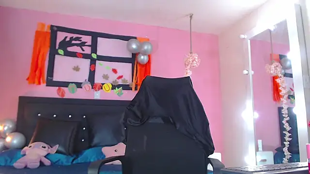 Snapshot of SamaraCortez chatting on October 10, 2025, 7:46 pm SamaraCortez online show from October 10, 2025, 7:46 pm