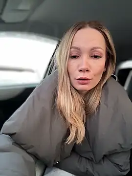 Snapshot of LavenderHot chatting on December 18, 2025, 2:50 am LavenderHot online show from December 18, 2025, 2:50 am