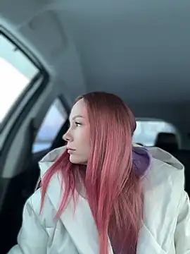 Snapshot of LavenderHot chatting on February 2, 2026, 2:21 am LavenderHot online show from February 2, 2026, 2:21 am