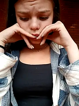 Violeta 12- online show from February 13, 2025, 8:45 pm