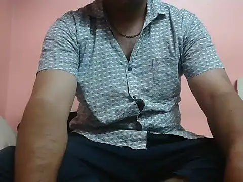 Snapshot of naughtymike0007 chatting on May 10, 2026, 4:01 pm naughtymike0007 online show from May 10, 2026, 4:01 pm