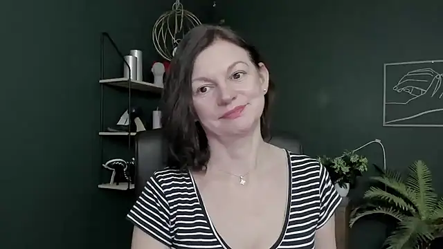 VivianWILD online show from March 16, 2026, 6:50 am