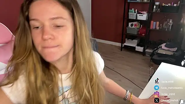 Snapshot of lucie_mehott chatting on March 8, 2025, 10:22 am lucie mehott online show from March 8, 2025, 10:22 am