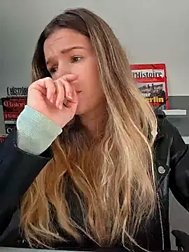 Snapshot of lucie_mehott chatting on October 2, 2025, 7:26 am lucie mehott online show from October 2, 2025, 7:26 am