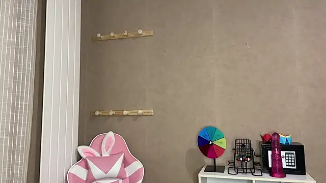 Snapshot of lucie_mehott chatting on October 4, 2025, 7:01 pm lucie mehott online show from October 4, 2025, 7:01 pm