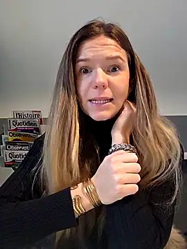 Snapshot of lucie_mehott chatting on December 2, 2025, 8:30 am lucie mehott online show from December 2, 2025, 8:30 am