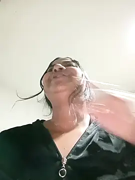 Giselabrunette25 online show from September 19, 2025, 12:23 am