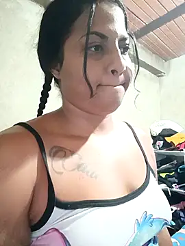 Giselabrunette25 online show from November 2, 2025, 9:50 pm