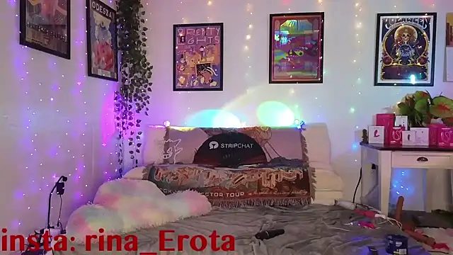 yummyrina online show from November 11, 2025, 8:42 pm