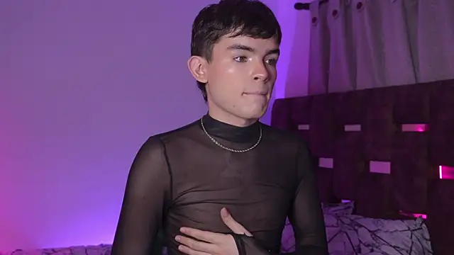 Snapshot of Angelo_018 chatting on September 14, 2025, 5:17 am Angelo 018 online show from September 14, 2025, 5:17 am