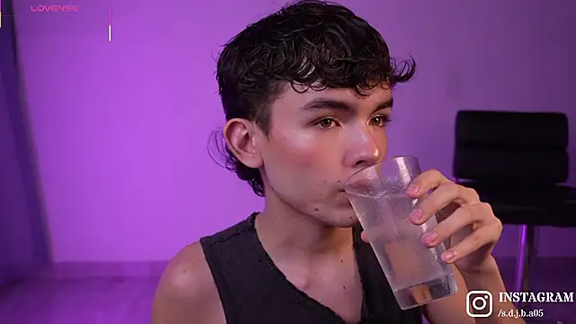 Angelo 018 online show from March 19, 2026, 3:21 am