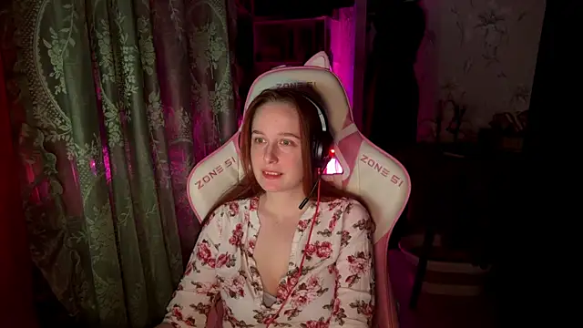 Snapshot of pearl_princess_ chatting on May 15, 2026, 10:39 pm pearl princess online show from May 15, 2026, 10:39 pm