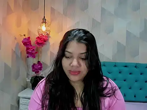 LindaBreeS online show from November 23, 2025, 12:27 pm