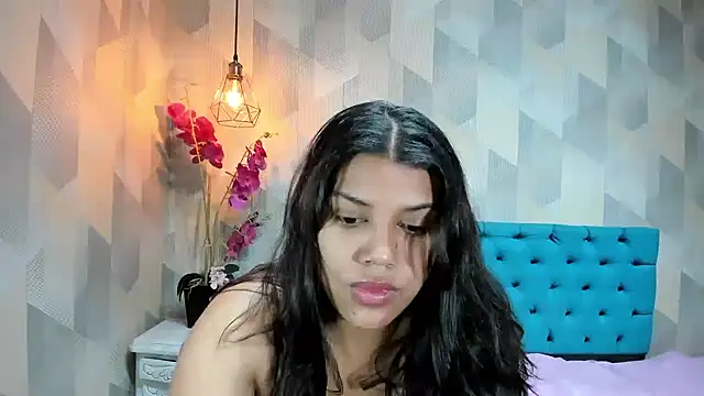 Snapshot of LindaBreeS chatting on May 27, 2026, 1:30 pm LindaBreeS online show from May 27, 2026, 1:30 pm