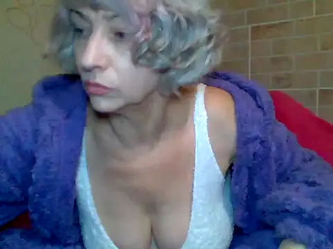 Lorie Carrie online show from December 5, 2024, 6:33 pm