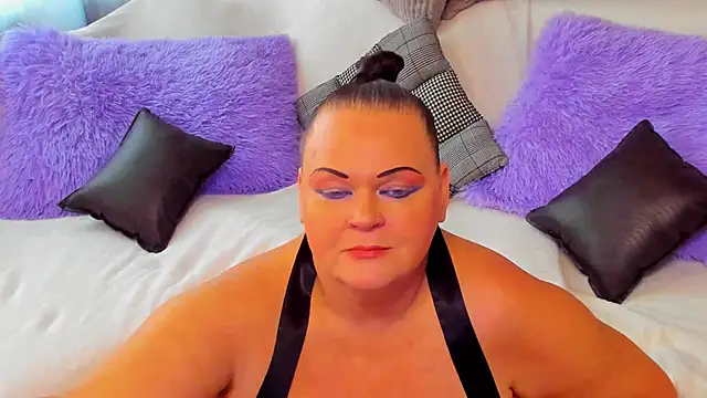 MilanaBiegert online show from October 5, 2025, 11:30 am