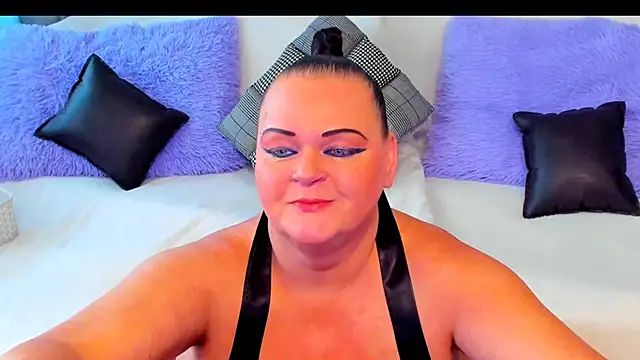 MilanaBiegert online show from October 10, 2025, 7:40 am