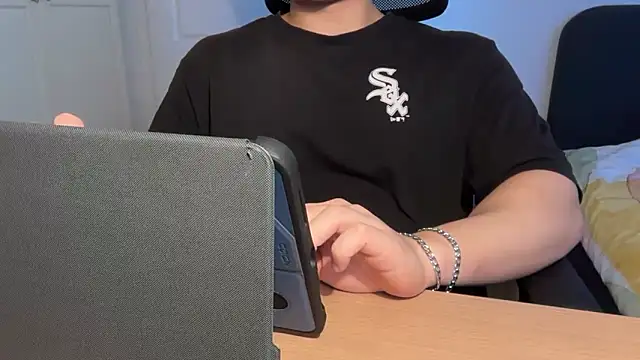 jungcock3210 online show from November 21, 2025, 1:10 pm