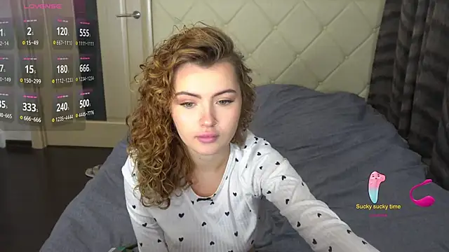 Snapshot of YesPussyClover chatting on October 12, 2025, 7:46 pm YesPussyClover online show from October 12, 2025, 7:46 pm