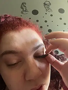 lolabun247 online show from November 6, 2025, 4:19 pm