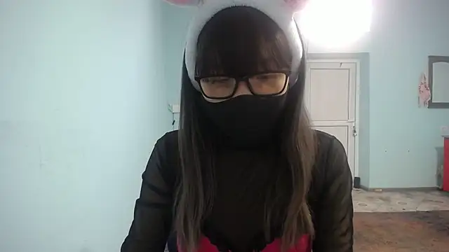 Snapshot of elllaaxx chatting on October 18, 2025, 4:37 am elllaaxx online show from October 18, 2025, 4:37 am