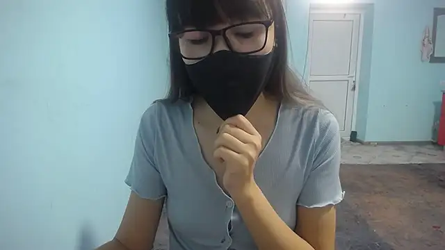 Snapshot of elllaaxx chatting on November 14, 2025, 4:33 am elllaaxx online show from November 14, 2025, 4:33 am