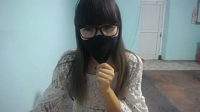 Snapshot of elllaaxx chatting on November 17, 2025, 4:07 am elllaaxx online show from November 17, 2025, 4:07 am