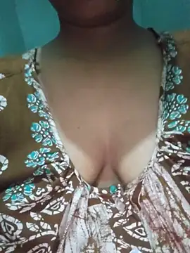 Snapshot of sexyindi_couple chatting on June 29, 2026, 2:50 pm sexyindi couple online show from June 29, 2026, 2:50 pm