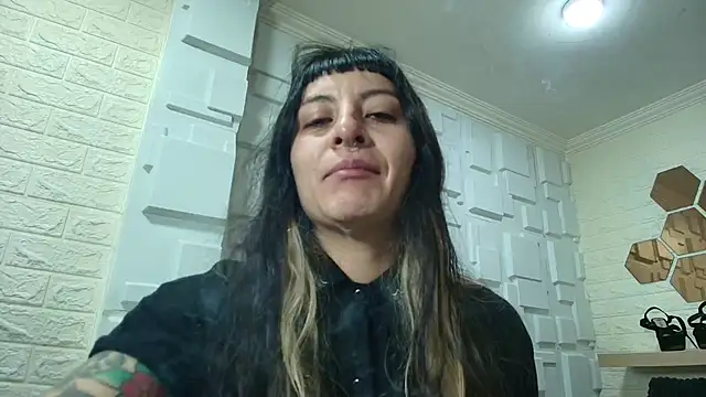 Naughty Kittenm online show from November 29, 2025, 11:35 am