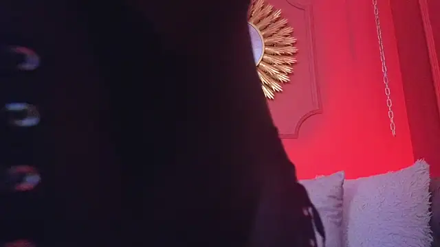 Julieta Russell online show from November 13, 2025, 12:15 pm