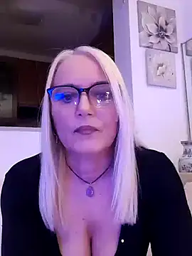 Snapshot of kikkastar chatting on February 4, 2025, 7:44 pm kikkastar online show from February 4, 2025, 7:44 pm