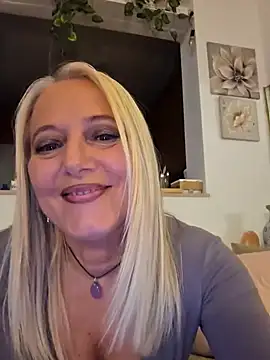 Snapshot of kikkastar chatting on February 12, 2025, 8:18 pm kikkastar online show from February 12, 2025, 8:18 pm