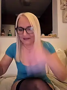 Snapshot of kikkastar chatting on February 13, 2025, 8:13 pm kikkastar online show from February 13, 2025, 8:13 pm