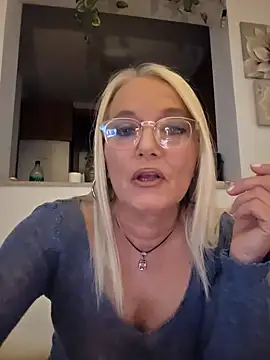 Snapshot of kikkastar chatting on March 12, 2025, 8:20 pm kikkastar online show from March 12, 2025, 8:20 pm