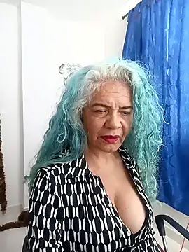 freyadevil333 online show from January 7, 2026, 3:14 pm